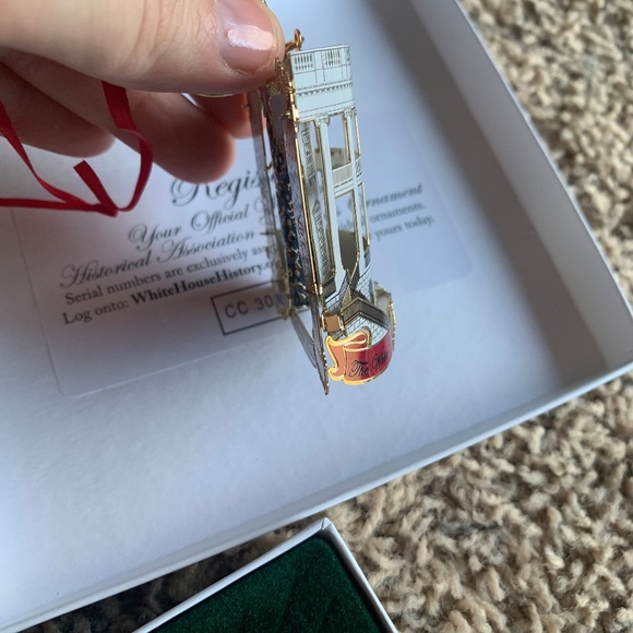 2018 White House Ornament - Picture 6 of 9
